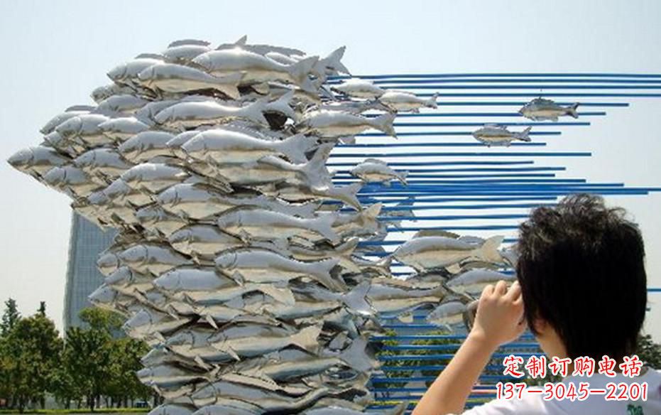 潍坊公园不锈钢鲤鱼群雕塑