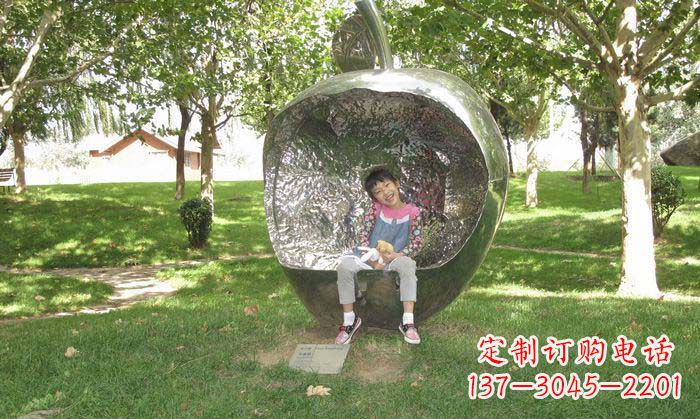 潍坊精致雕刻不锈钢苹果座椅雕塑