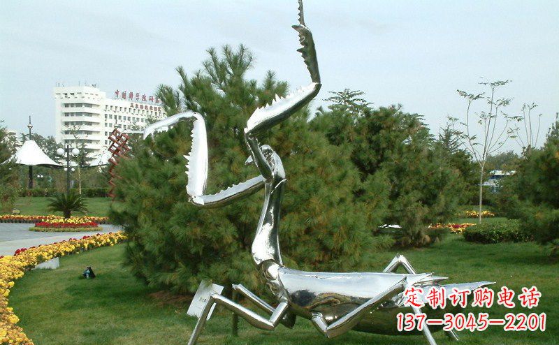 潍坊不锈钢雕刻螳螂摆件