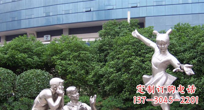 潍坊优质不锈钢学生人物雕塑