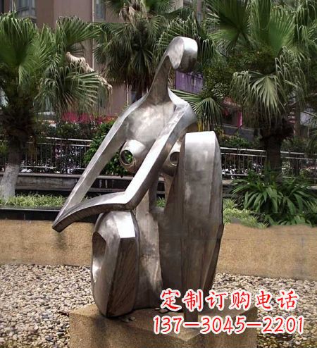 潍坊现代艺术风格的不锈钢女人雕塑