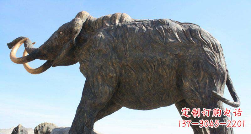 潍坊公园抽象大象动物铜雕