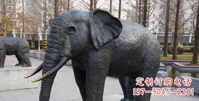 潍坊公园大象动物雕塑