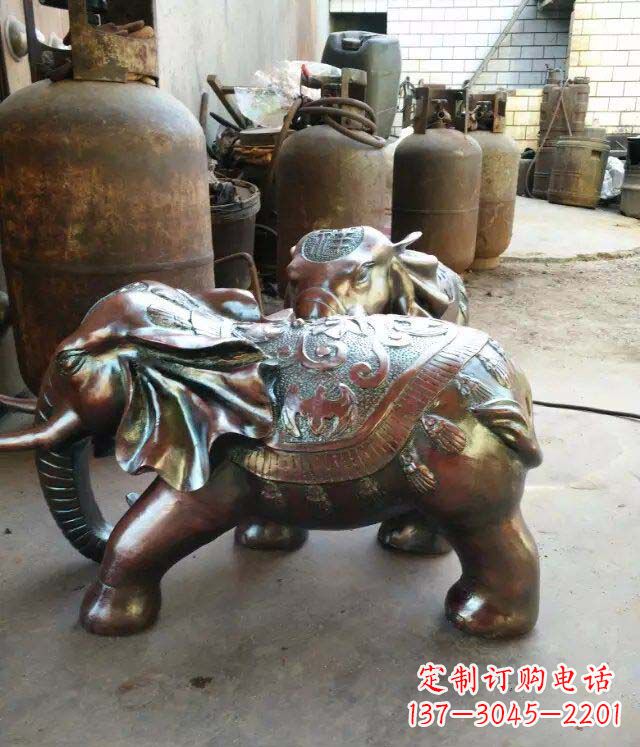 潍坊公园大象招财动物铜雕 (2)
