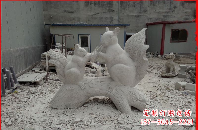潍坊中领雕塑 松鼠之爱 石雕定制