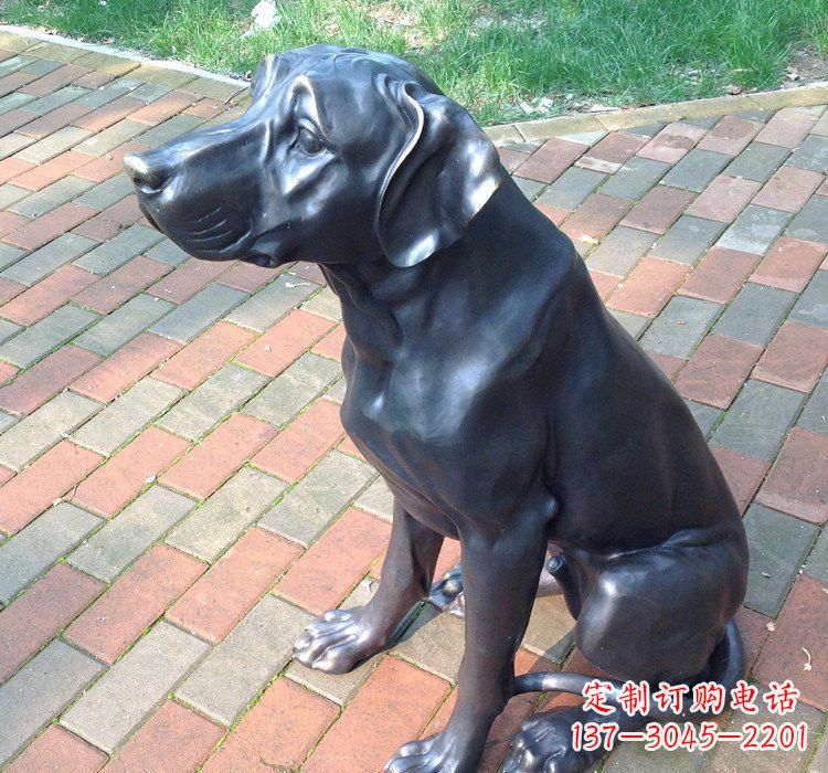 潍坊公园动物铜雕狗
