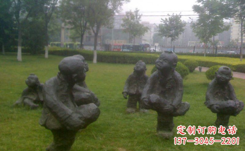 潍坊中领雕塑为您打造精美的儿童斗鸡雕塑