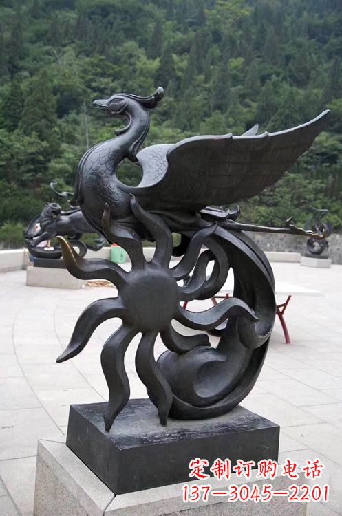 潍坊天四灵朱雀神鸟雕塑——象征希望的贵族精神