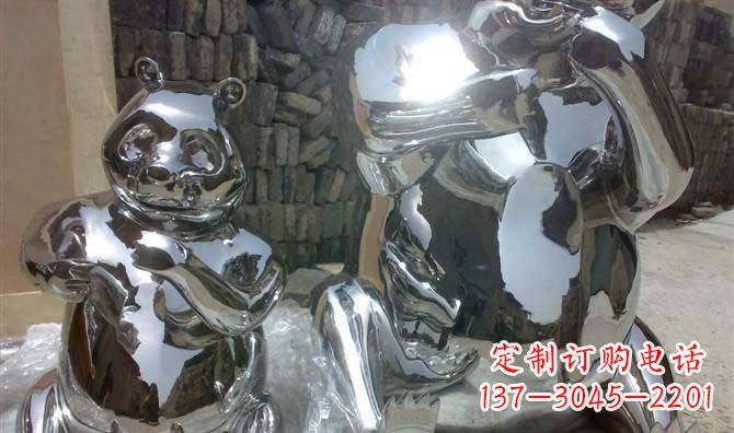潍坊真实不锈钢熊猫大型雕塑