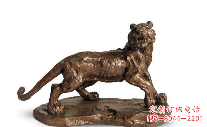 潍坊公园老虎动物铜雕
