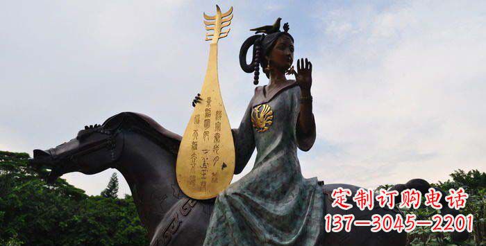 潍坊传统风情,精美古典的琵琶女铜雕