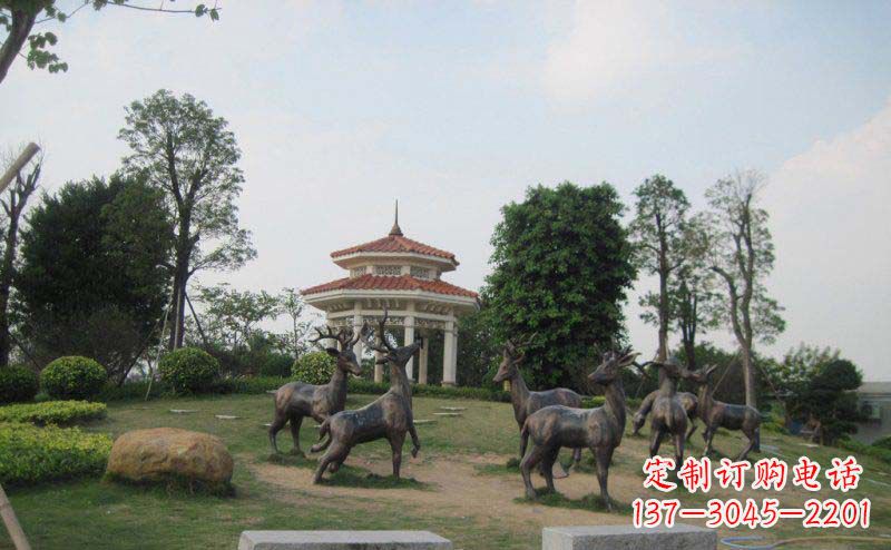 潍坊公园群鹿动物铜雕