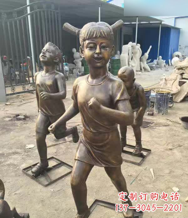 潍坊铜雕童年小狗陪伴儿童奔跑的时光