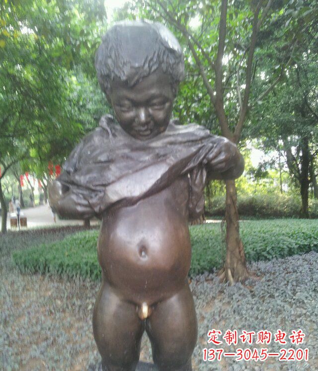 潍坊萌动活泼的男孩铜雕塑