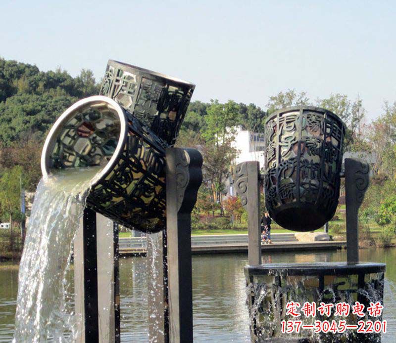 潍坊公园水缸喷泉铜雕