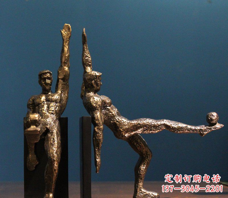 潍坊高雅足球形象铜雕