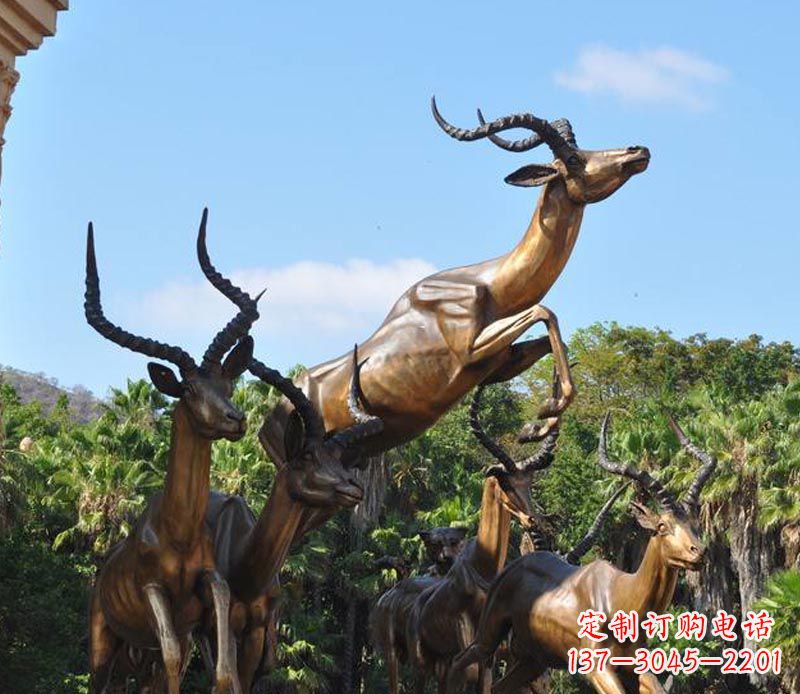 潍坊立体雕塑——羚羊奔跑