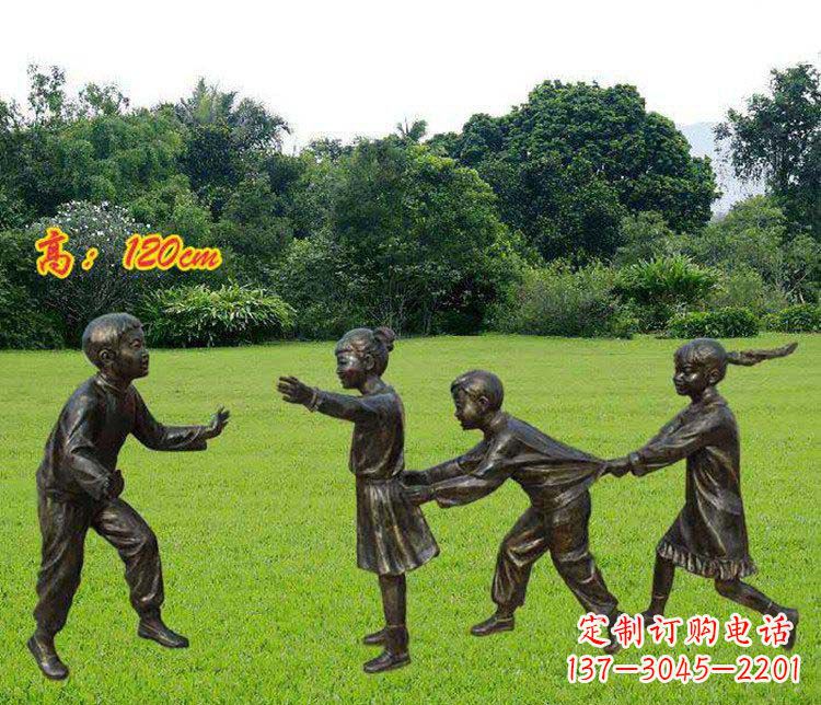 潍坊公园玩老鹰捉小鸡的儿童小品铜雕 (2)