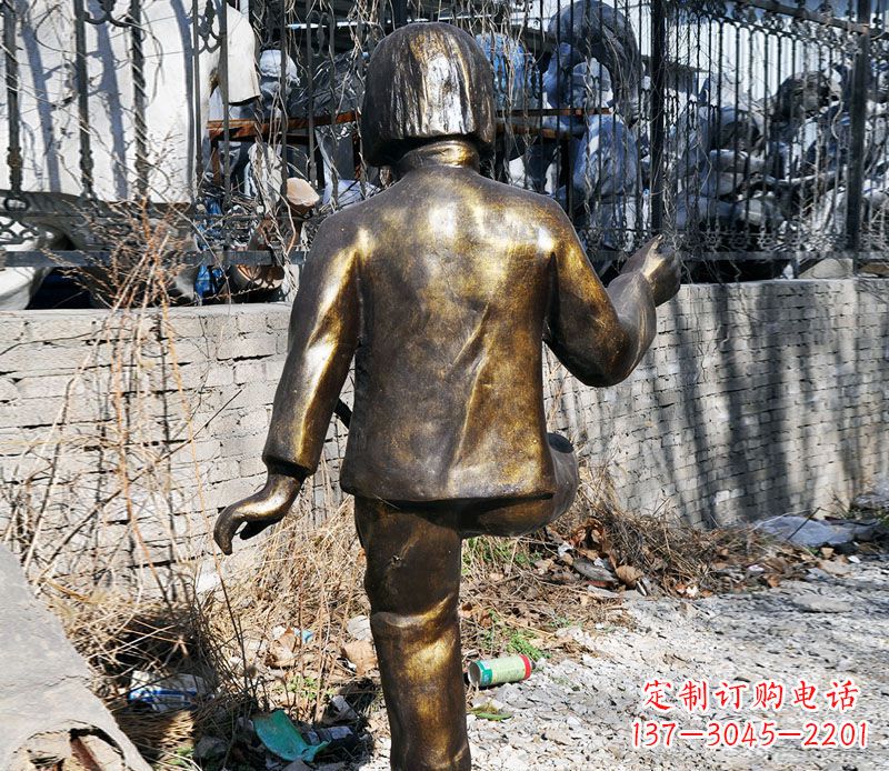 潍坊纯正艺术——公园小女孩踢毽子铜雕