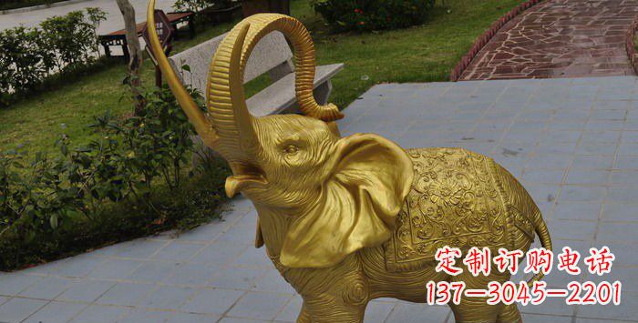 潍坊呈现自然之美的小象铜雕