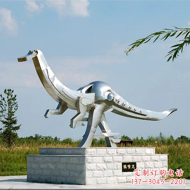潍坊不锈钢鸭嘴龙动物景观雕塑