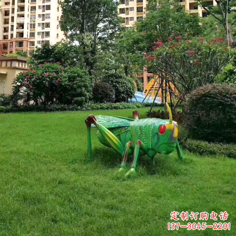 潍坊公园园林草坪动物蝗虫雕塑摆件