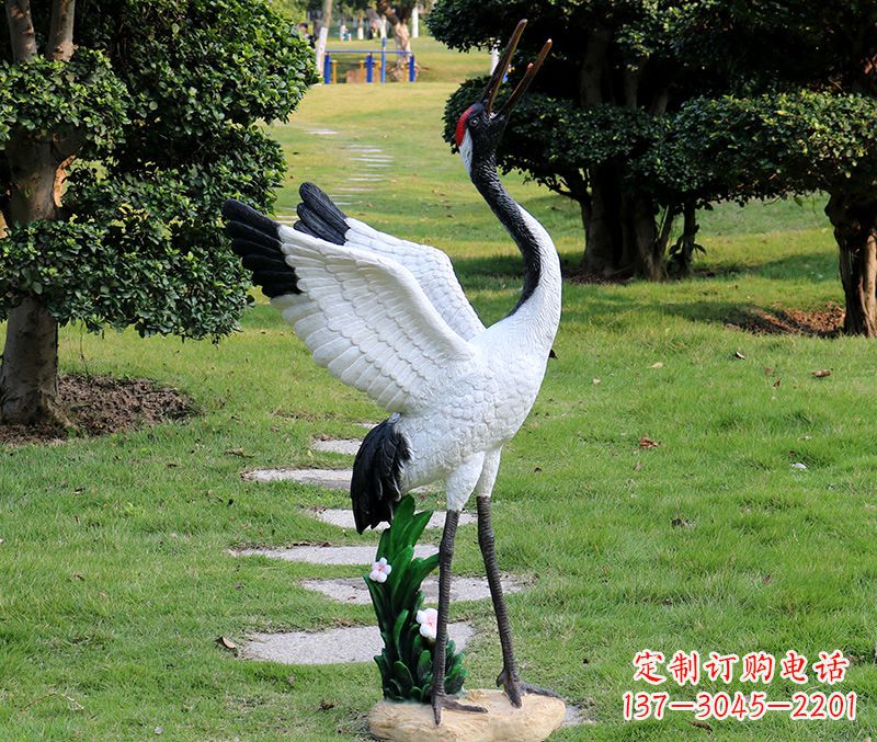 潍坊古典仙鹤雕塑，融入神秘风语