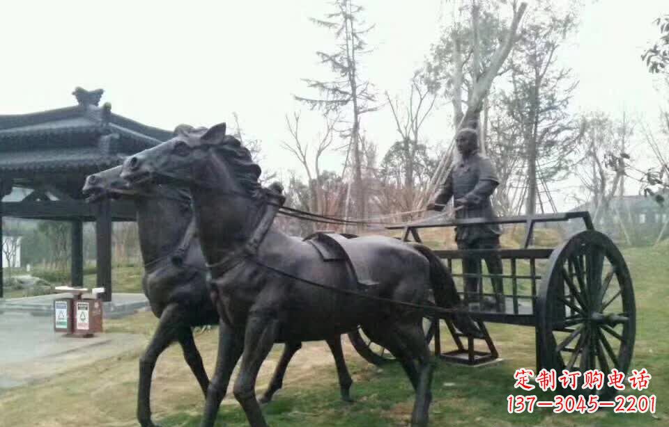 潍坊古代人物拉马车铜雕塑