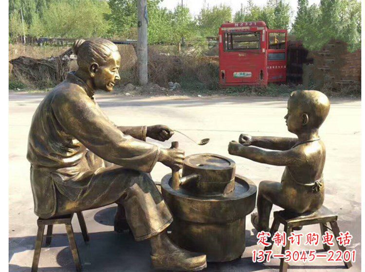 潍坊浓情母亲磨豆浆小品人物铜雕;