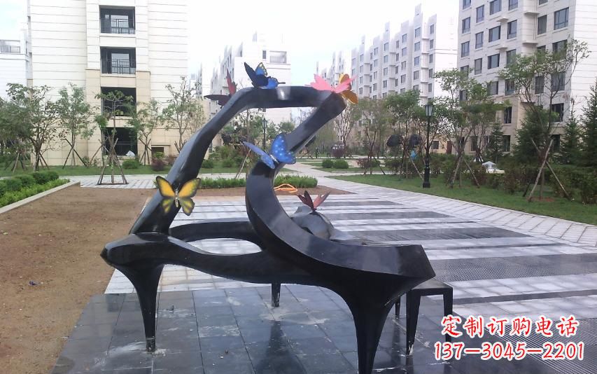 潍坊广场不锈钢抽象钢琴雕塑