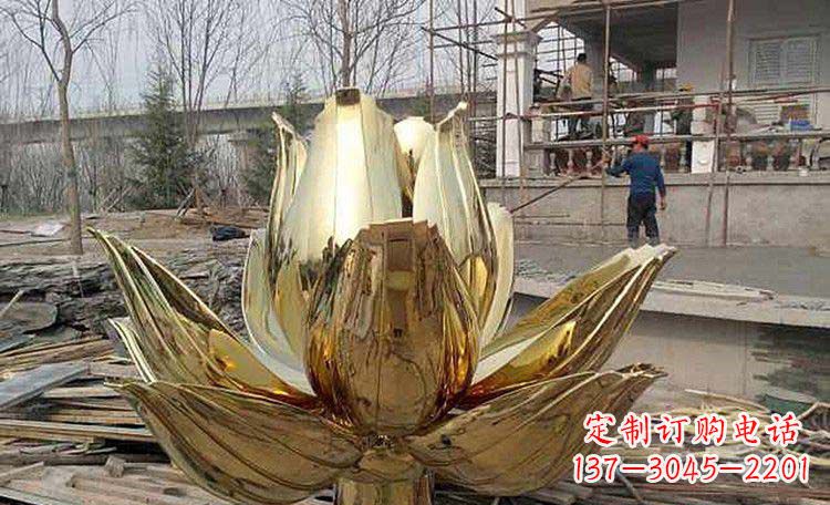 潍坊超大型不锈钢莲花雕塑，惊艳定制空间