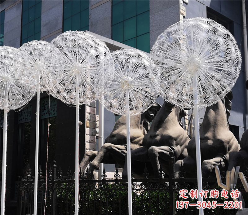 潍坊中领雕塑致力打造高档不锈钢蒲公英雕塑