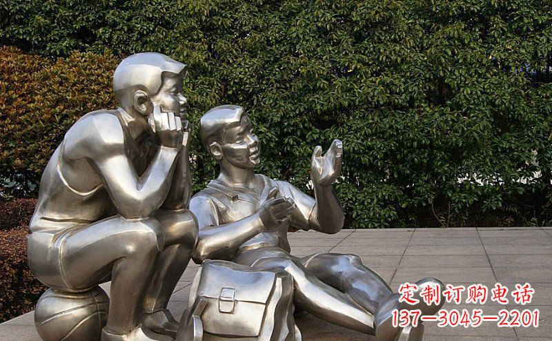 潍坊广场不锈钢学生雕塑