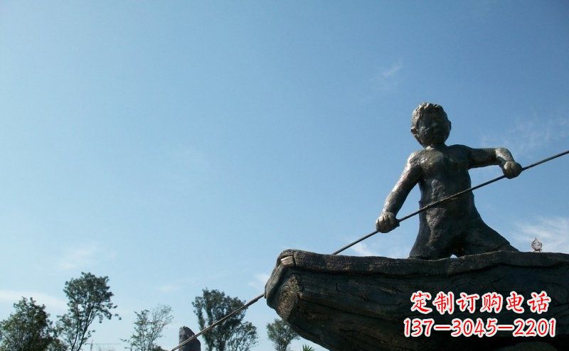 潍坊广场撑船的小男孩景观铜雕