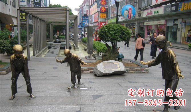 潍坊广场抽陀螺小品人物铜雕