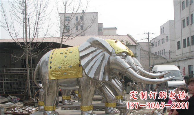 潍坊广场大象不锈钢雕塑