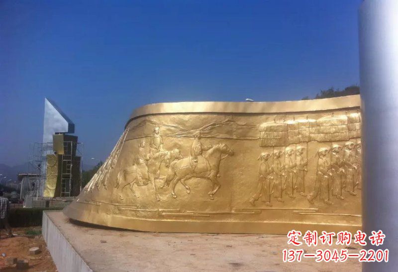 潍坊广场锻铜书卷雕塑