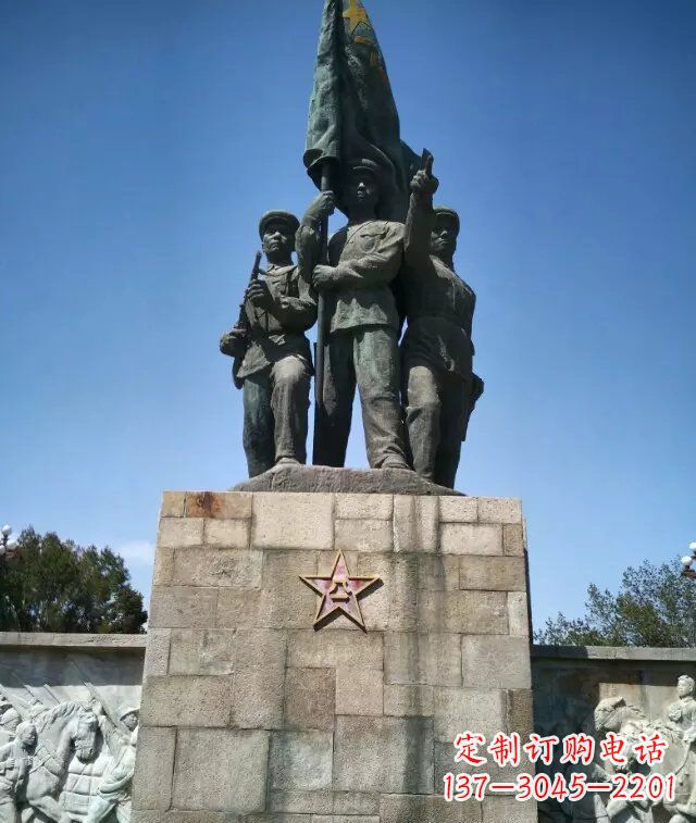 潍坊传承革命精神领雕纪念铜雕战士雕塑