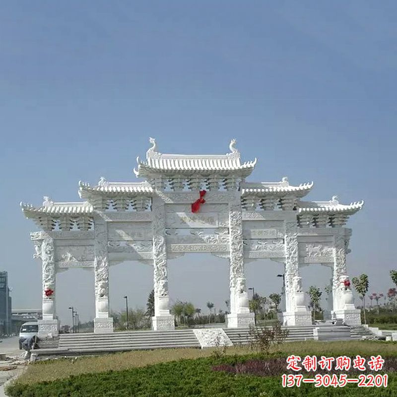 潍坊广场汉白玉五门石牌坊