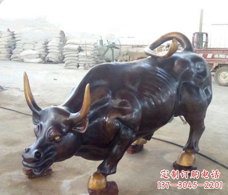 潍坊广场华尔街牛玻璃钢仿铜动物雕塑