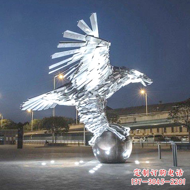 潍坊广场老鹰不锈钢景观雕塑