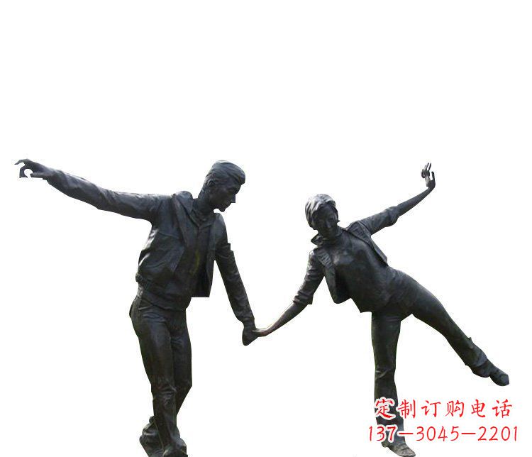 潍坊广场铜雕恋人人物雕塑