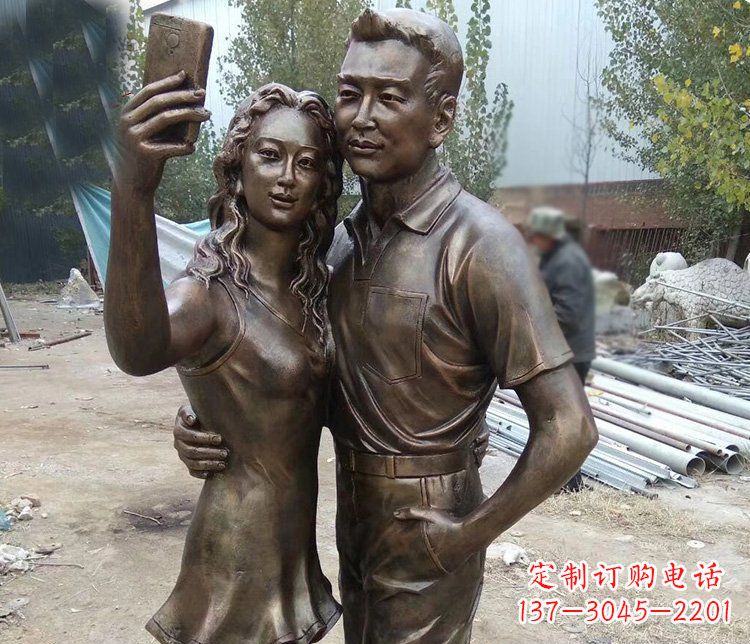 潍坊中领雕塑:精美的情侣雕塑