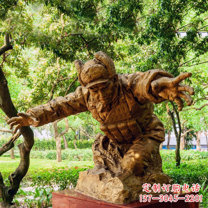 潍坊中领雕塑:黄继光铜雕著名抗战英雄雕像