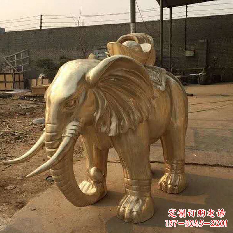 潍坊为人民带来精美的黄铜大象雕塑