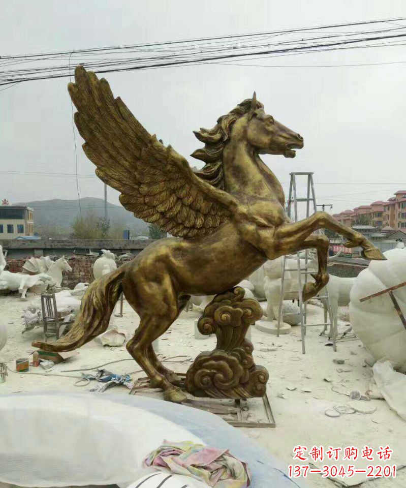 潍坊脚踏祥云的飞马铜雕