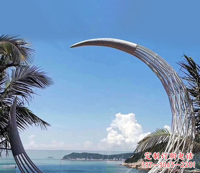 潍坊无比耀眼的不锈钢月亮雕塑