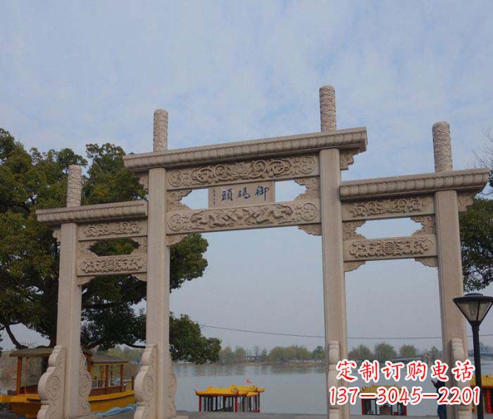 潍坊景区三门古典牌坊石雕