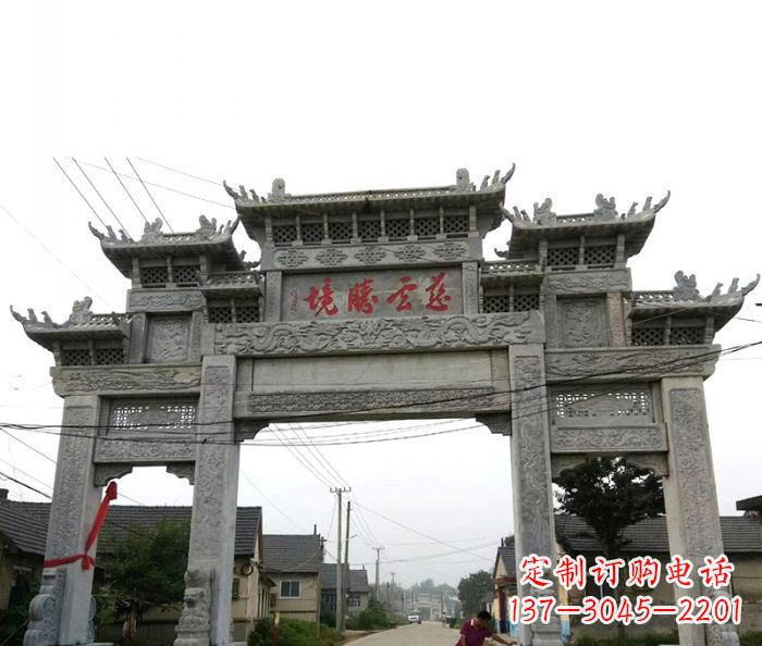 潍坊中领雕塑--别具一格的石雕牌坊