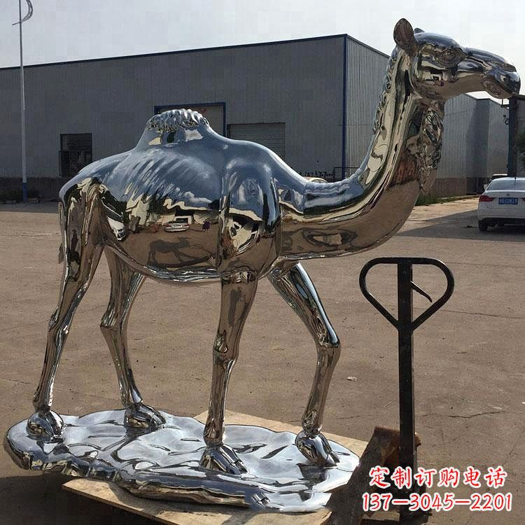 潍坊镜面不锈钢骆驼雕塑生动又独特
